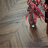 картинка Кварцвиниловая плитка Vinilam Parquet Chevron Glue Шеврон Лувр I107516 от магазина Parket777